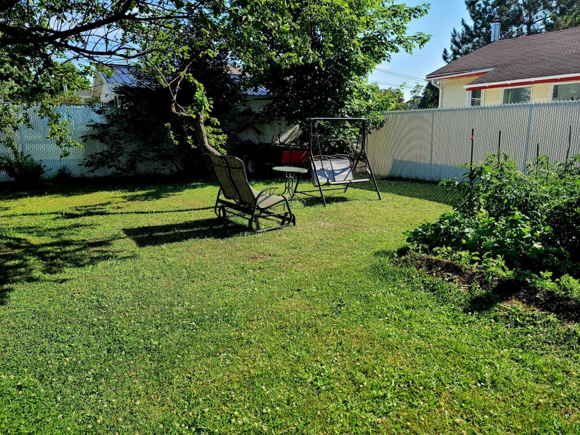 Gite Du Passant Sadm, Parc De La Gaspesie. Sainte Anne-des-Chênes Exterior foto